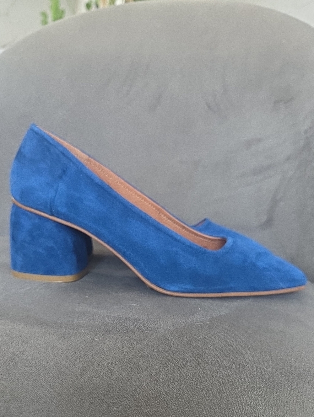 L'INTERVALLE Blue Suede Block Heel Pumps - Picture 1 of 4